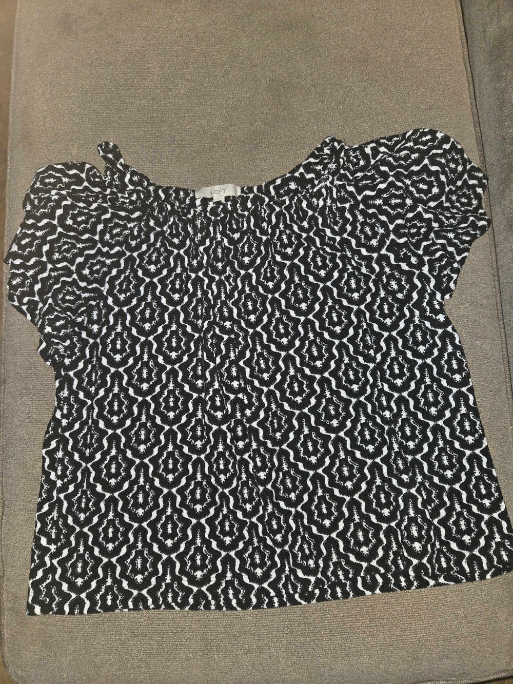LOFT Black & White Patterned Short Sleeve Peasant Top